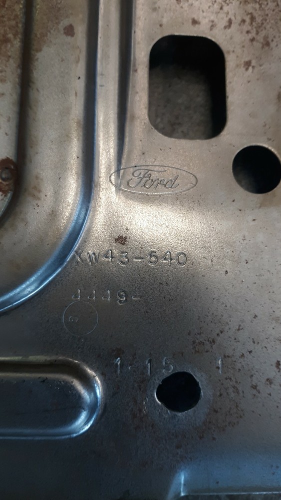 2000-2002 Jaguar Lower Steering Column Dash Knee Well Panel Mounting Frame