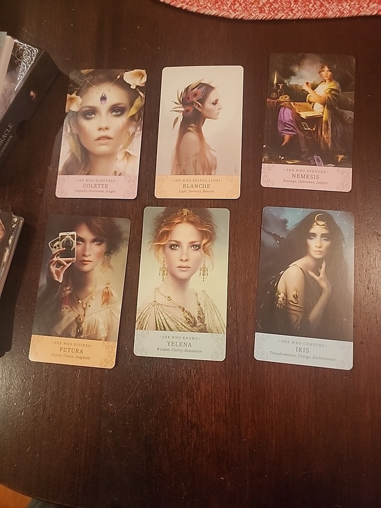 AUTHENTIC Elle Qui Oracle