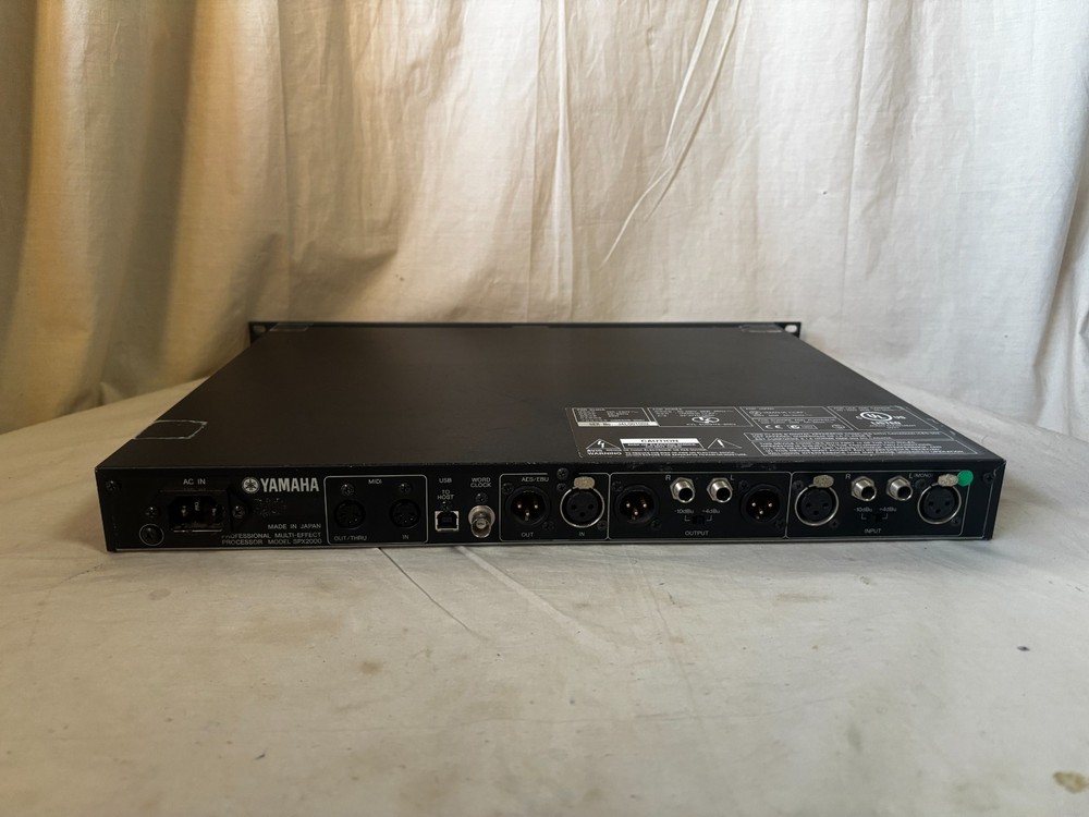 Yamaha SPX2000 24-Bit/96kHz Digital Multi-Effect Processor with REV-X Reverb