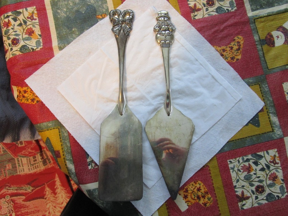 Lovely SET ~Christmas Handles Pie & Cake Servers[ International Silver Company]