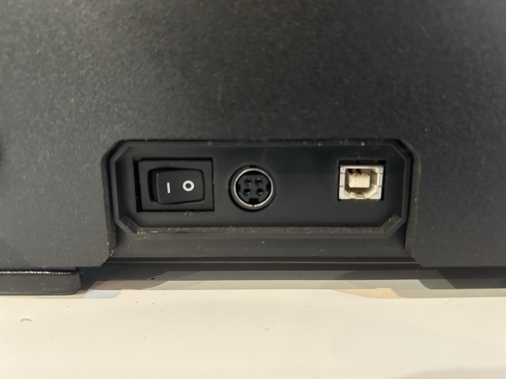 MakerBot Replicator 2 Desktop 3D Printer – Powers On, Untested, NO AC POWER CORD