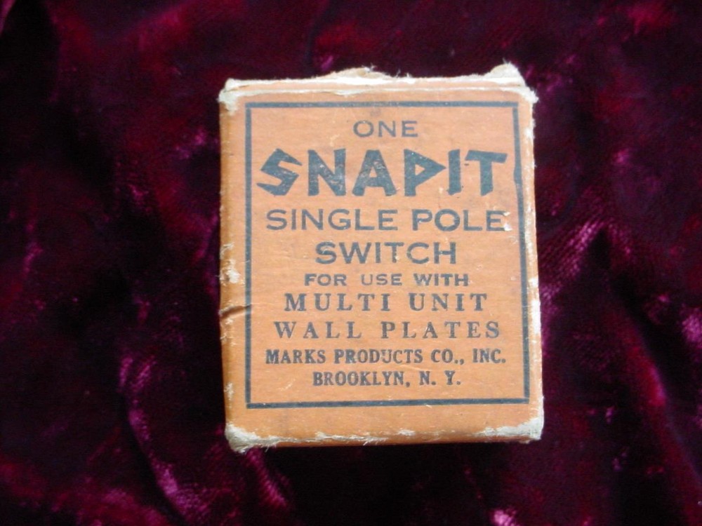 Vintage Snapit single pole bakelite switch for multi unit wall plates in box