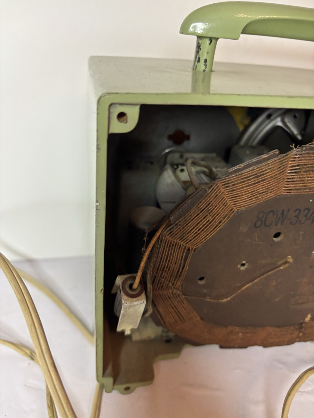 Vtg 1930s Emerson "Bullseye" Tube Radio - Green - Works! Art Deco MCM 8CW-334-2