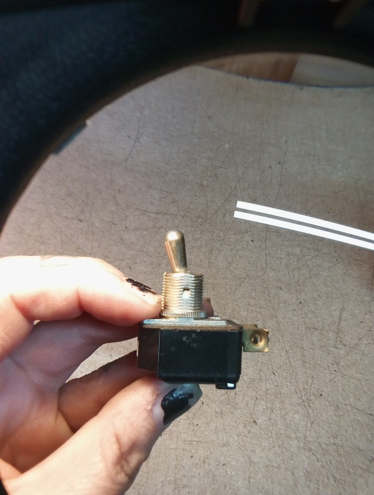 Eaton 8832 Toggle Switch