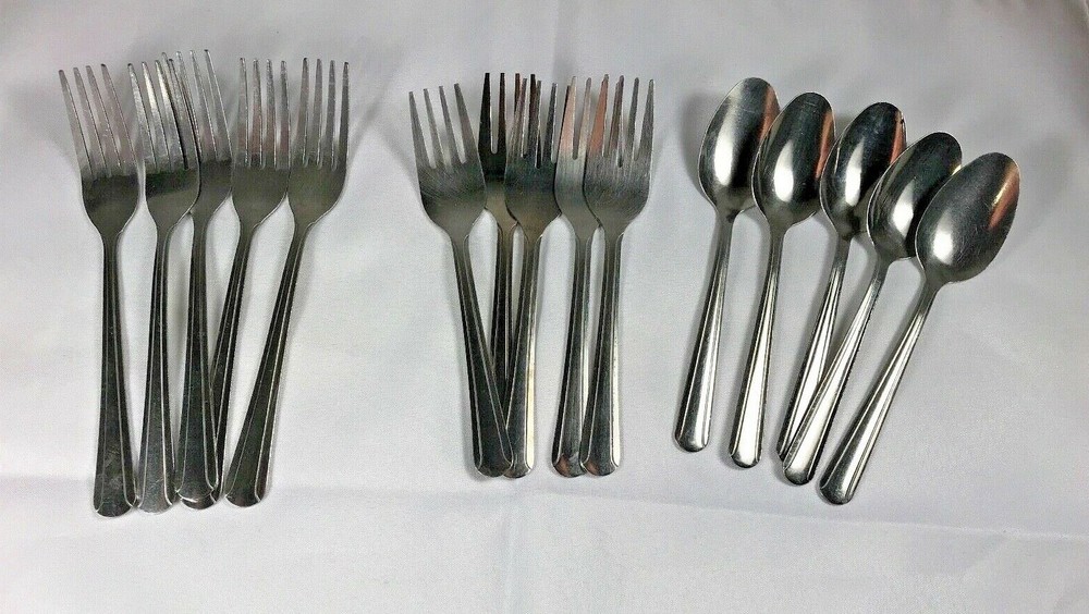 Set of 15 Qualite Dominion Silverware  Dinner Flatware Serving for 5