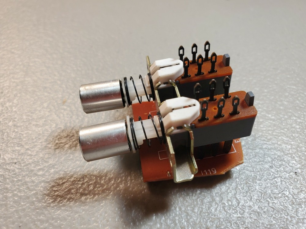 📈MCS PUSH SWITCH BANK LOUDNESS SUBSONIC FILTER 3225 STEREO RECEIVER