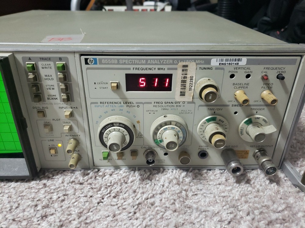 HP 853A 2427A03679 Spectrum Analyzer Display W/ Module 8558B