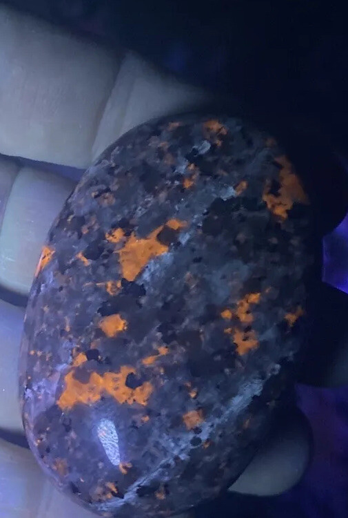 yooperlite palm stone