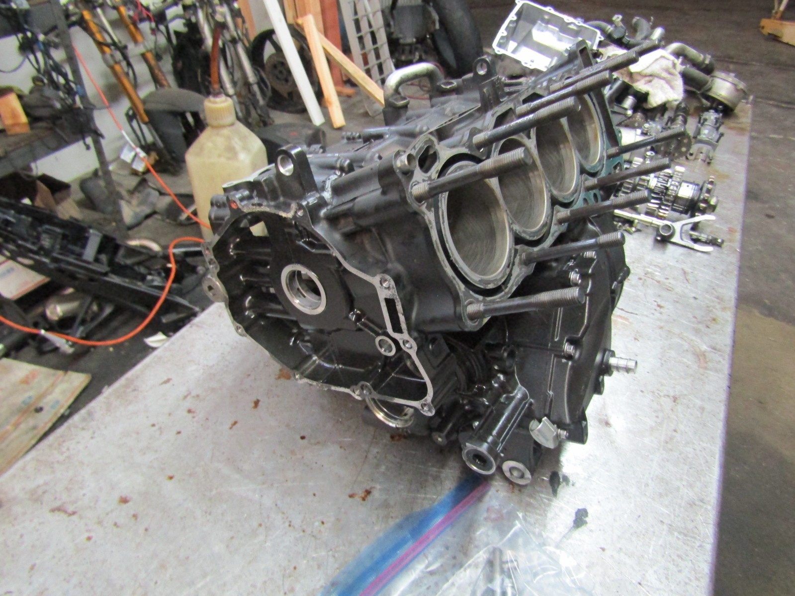 USED OEM 2017 - 2020 Yamaha Crankcase Assembly Halves YZF-R6 R6 BN6-15100-09-00