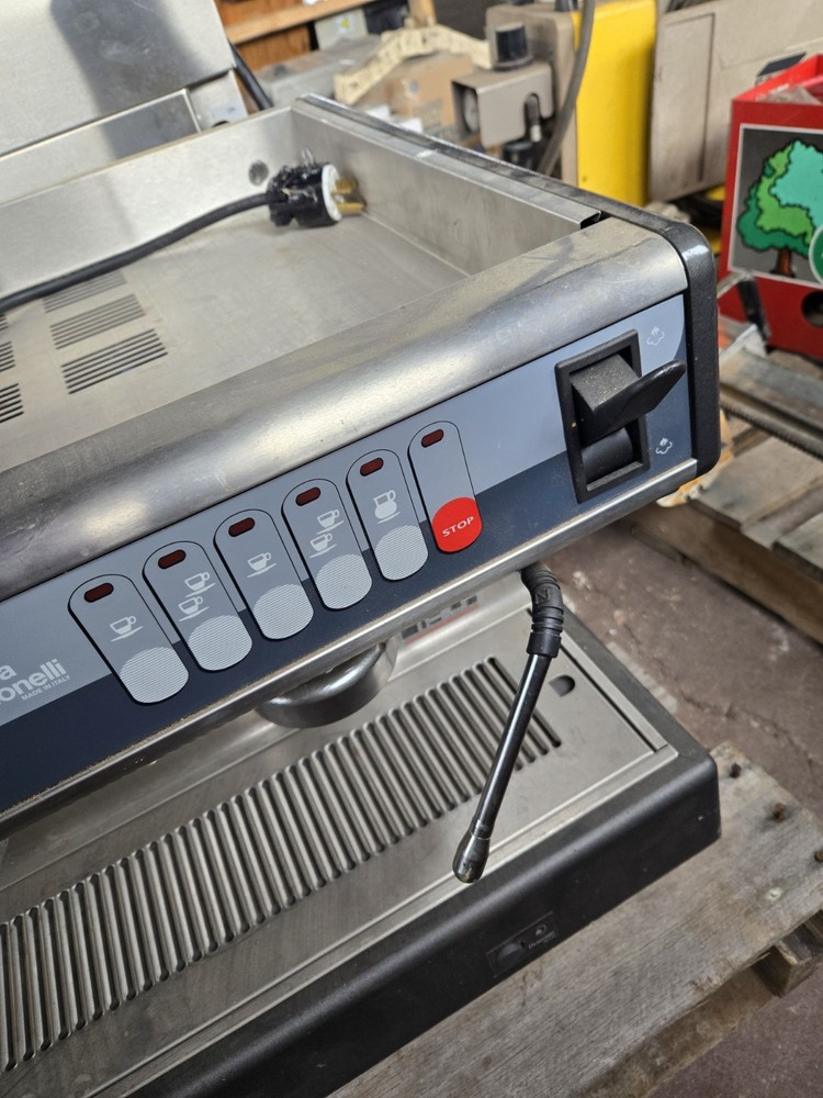 Nouva Simonelli Premier Maxi Espresso Machine