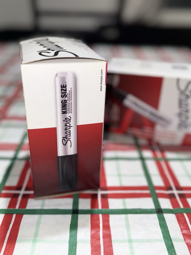 Sharpie King Size Permanent Markers 12 Count Extra Wide Chisel Tip Black Ink