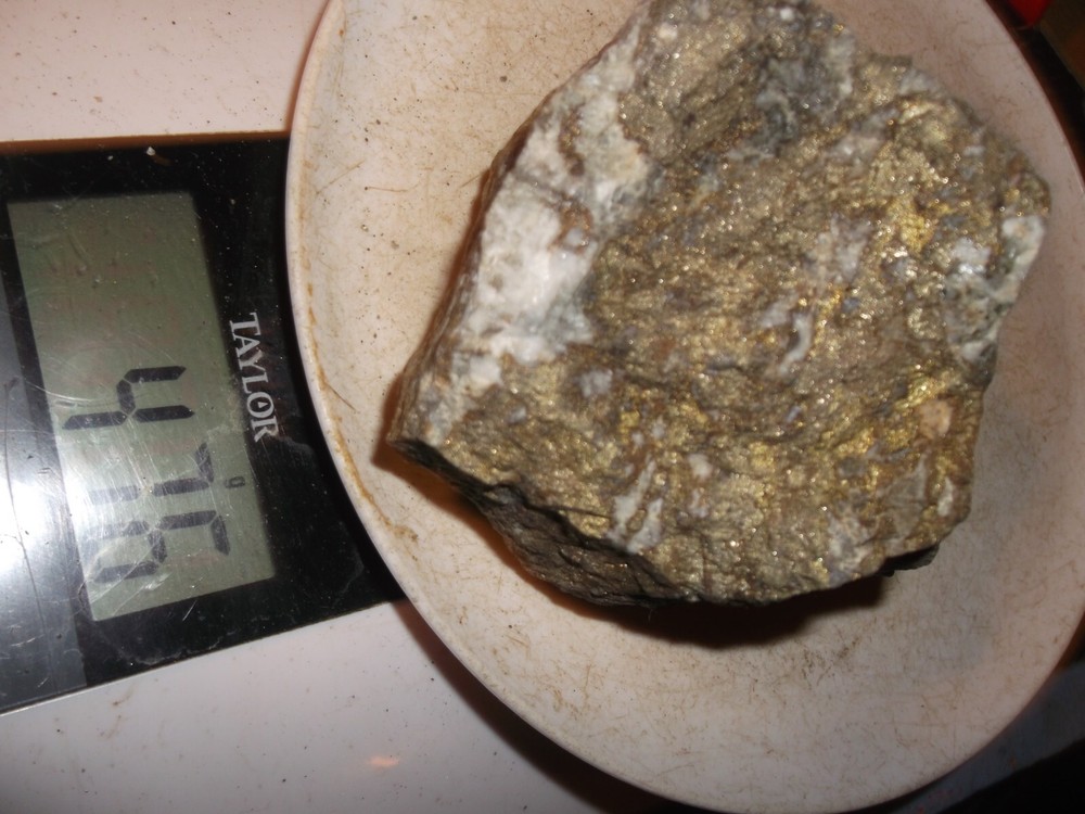 Gold, silver, copper, 62 grams samples ,ore high grade .