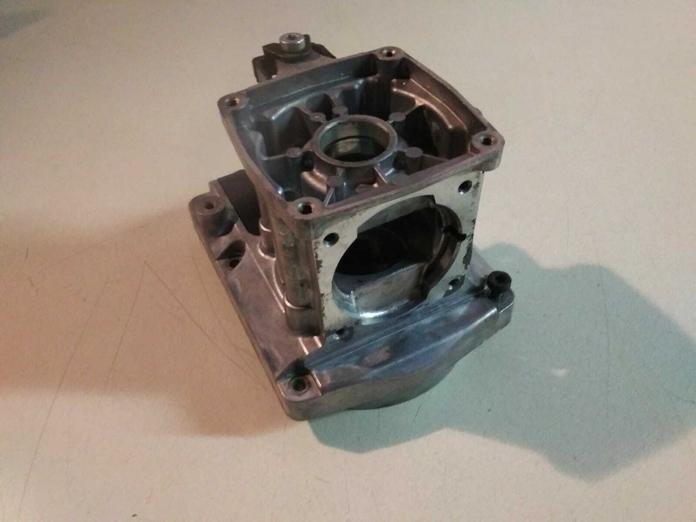OEM ECHO SHINDAIWA ENGINE CRANKCASE P021048150