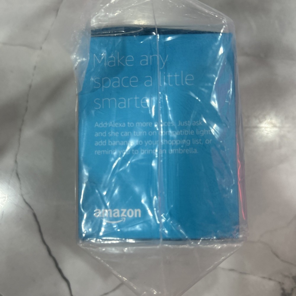 Amazon Echo Flex Plug-in Smart Speaker Alexa, Bluetooth, Wi-Fi