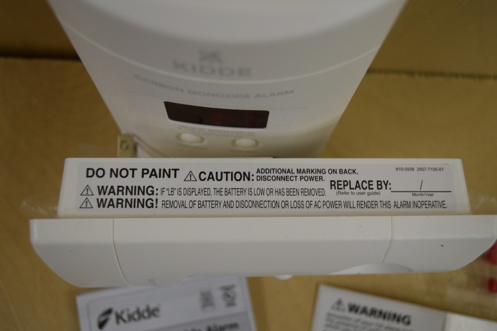 Kidde Carbon Monoxide Detector, Plug In Wall with 9-Volt Battery, 2 Pack, New