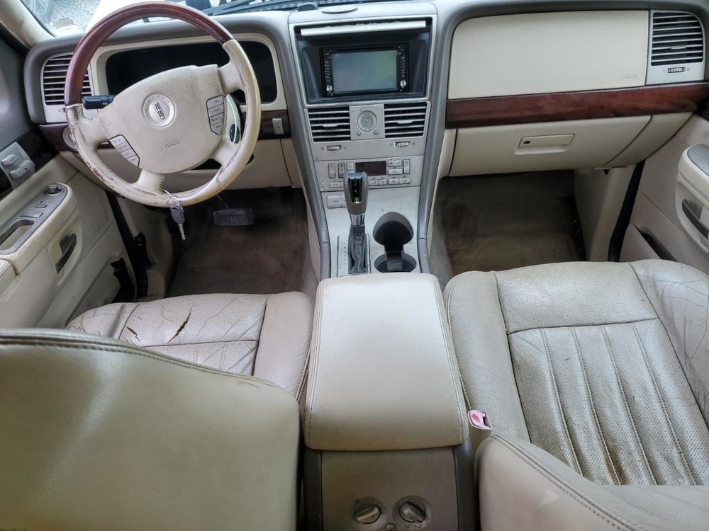 AVIATOR 2004 Glove Box 4671136