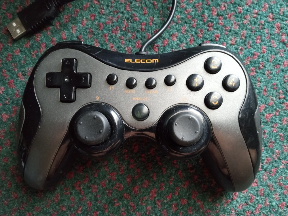 ELECOM game pad USB connection
