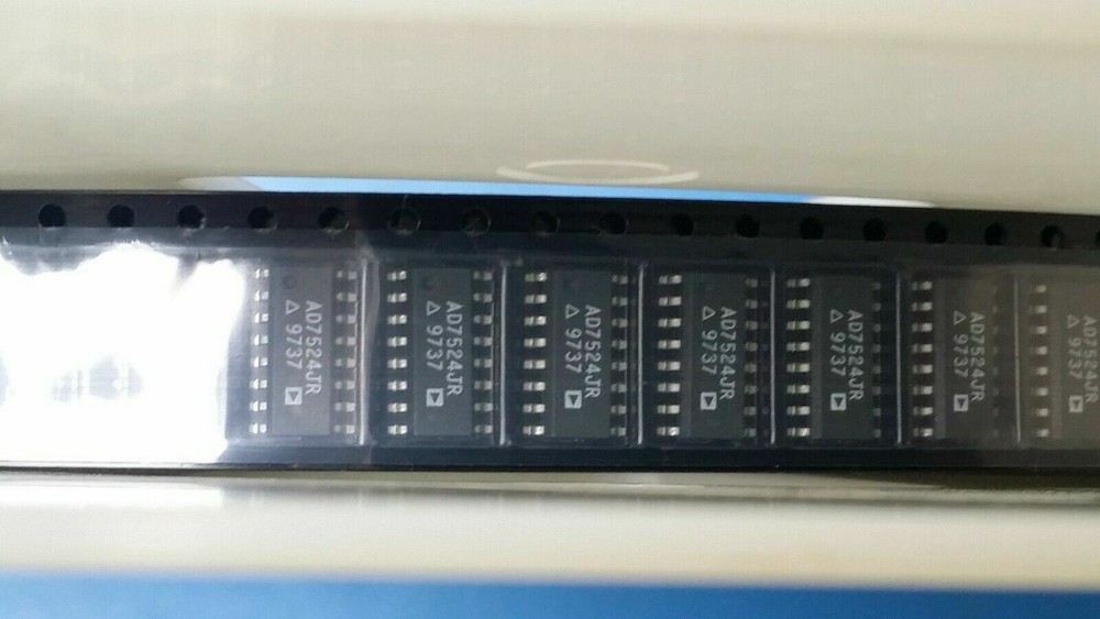 (20 PCS) AD7524JR AD CMOS 8-Bit Buffered Multiplying DAC SOIC16