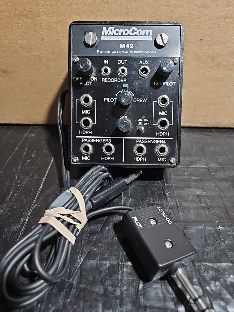 MICROCOM M42 AVIONICS  4 Place Voice Intercom