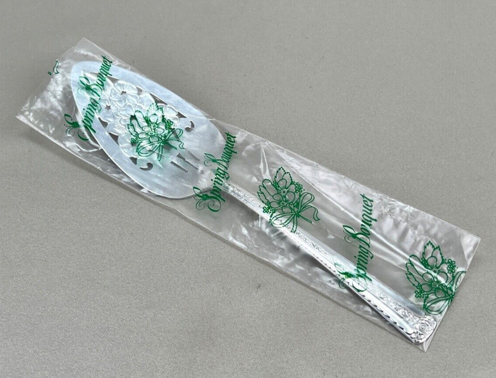 Wm Rogers Spring Boquet Cake Pie Server Silverplate - New