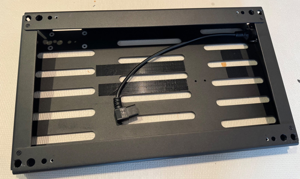 PRE-OWNED | Boss BCB-1000 Pedalboard