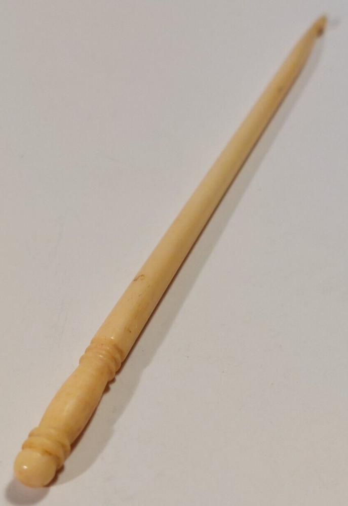 ANTIQUE BOVINE BONE SEWING NEEDLE #5