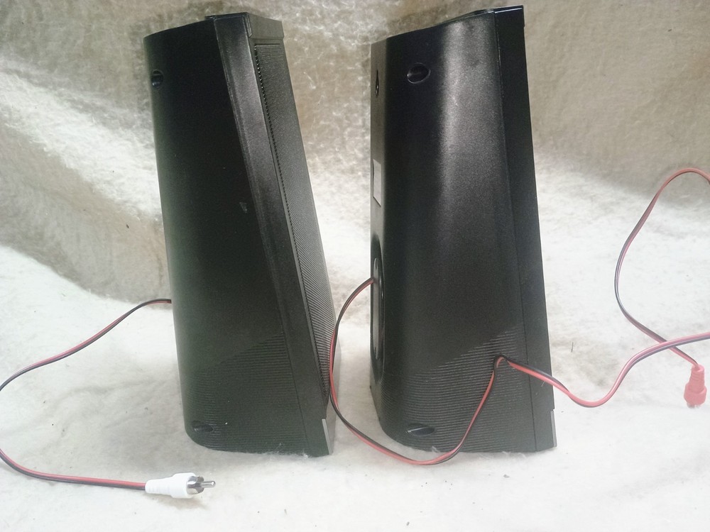 ONN Mini Stereo System ONB15AV203CD Left/Right 4" Speakers. full response, 4ohm