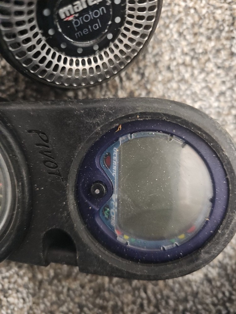 Mares Scuba Reg With Standard Octo And Dive Computer