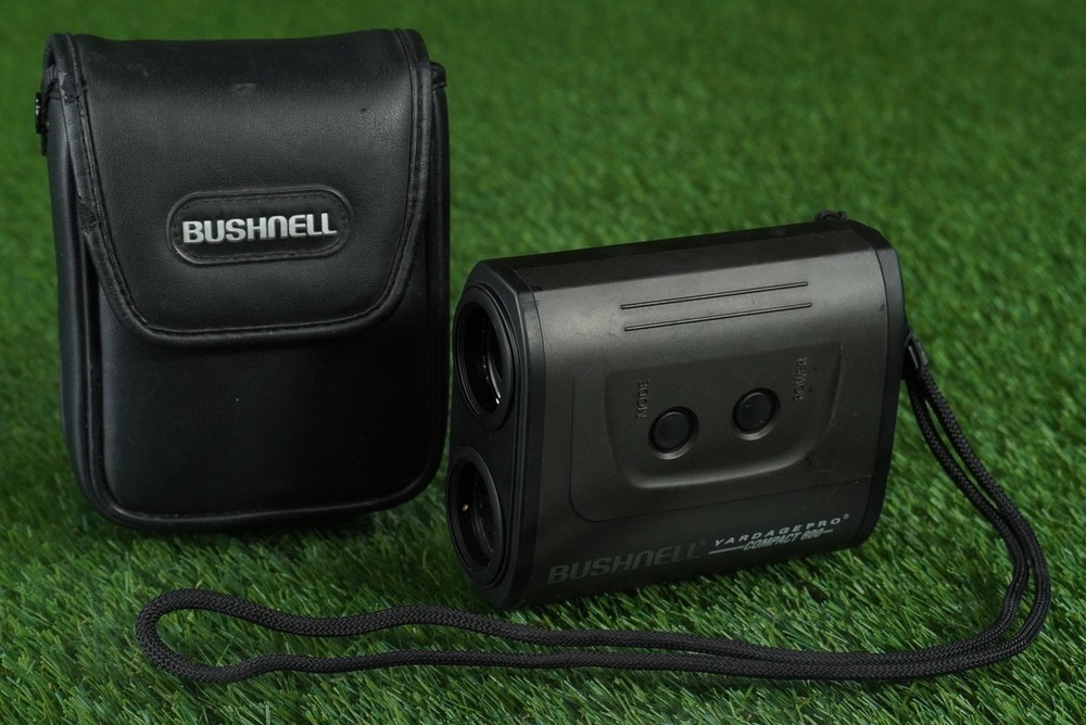 BUSHNELL YARDAGE PRO COMPACT 800 RANGEFINDER GOLF RANGE FINDER WITH HARD CASE