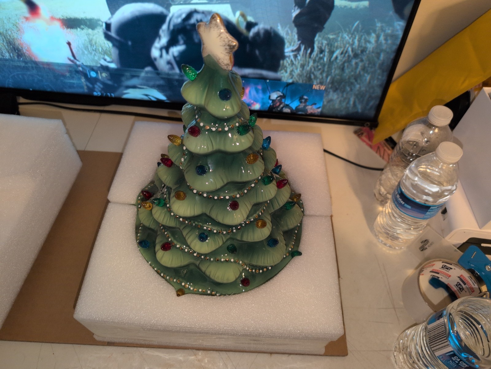 Lenox 890573 Treasured Traditions Green Light-Up Tree Figurine Christmas Holiday