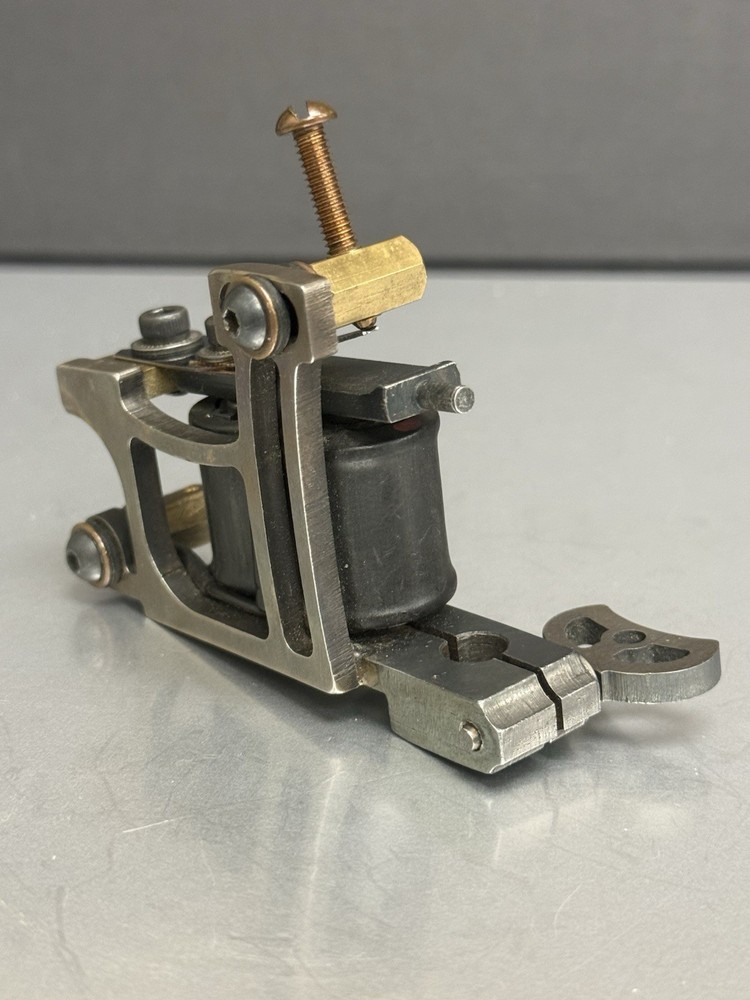 UKRAINE MADE COIL TATTOO MACHINE Liner ( Not Sharpz )