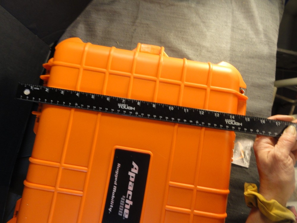 APACHE 4800 WEATHERPROOF PROTECTIVE HARD CASE CAMERA WEAPON ORANGE 19x13x7