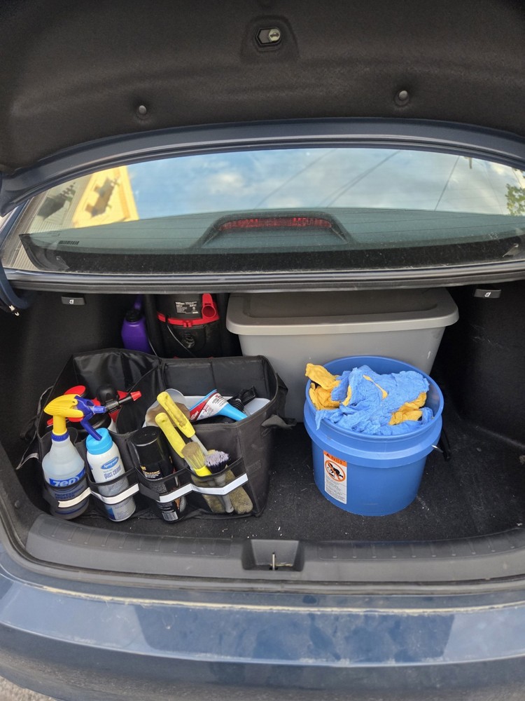 Detailing Equipment + Customers