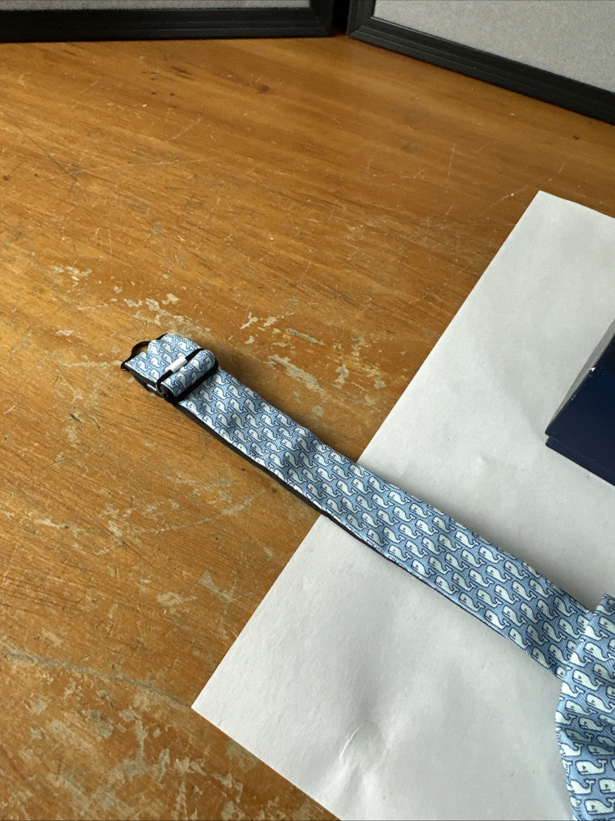 Vineyard Vines Boys Bow Tie Whale Logo Design Clip 100% Silk In Original Box