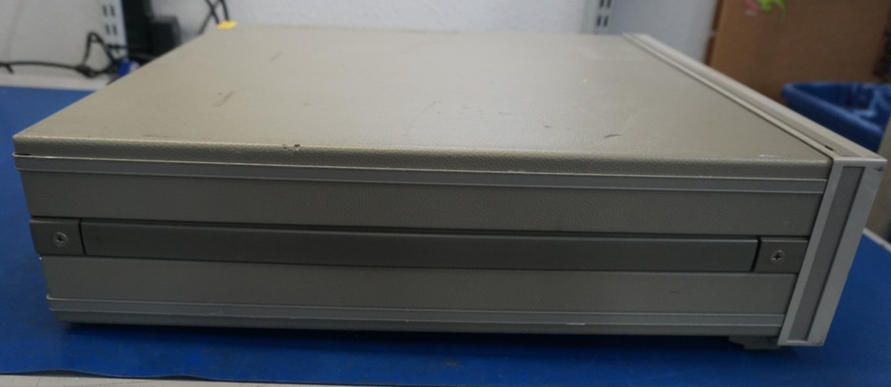 HP 3325B HP Synthesizer Function Generator