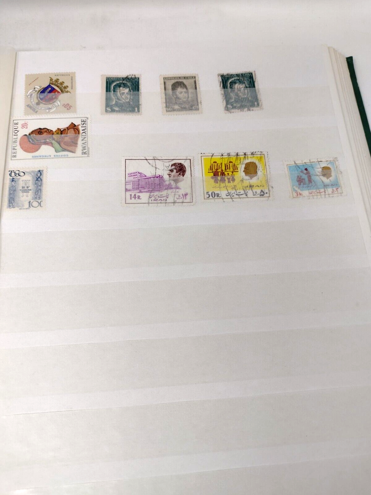 Lighthouse Green Hardcover Stamp Stock Book L4 / 24 With 200+ Stamps