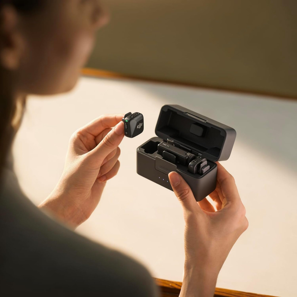 DJI Mic Mini (2 TX + 1 RX + Charging Case) Wireless Microphone for Iphone/Camer