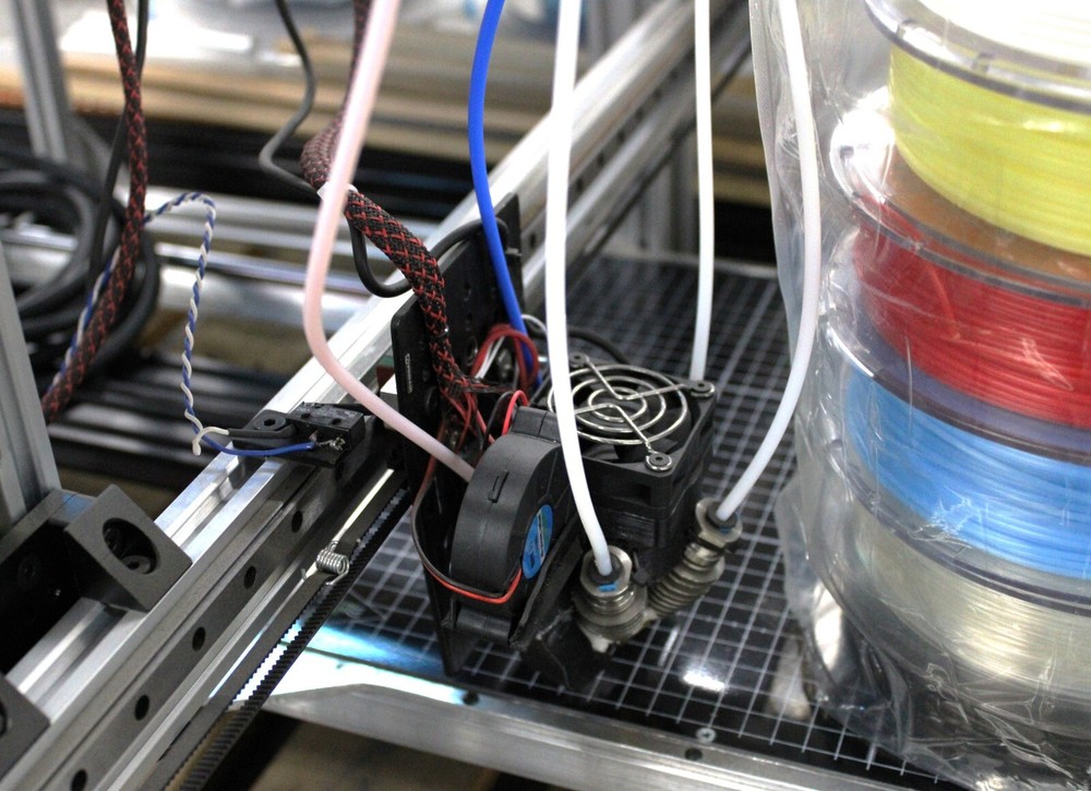 3D Printer Machine with multiple spools - See images-Needs new Heat-bed