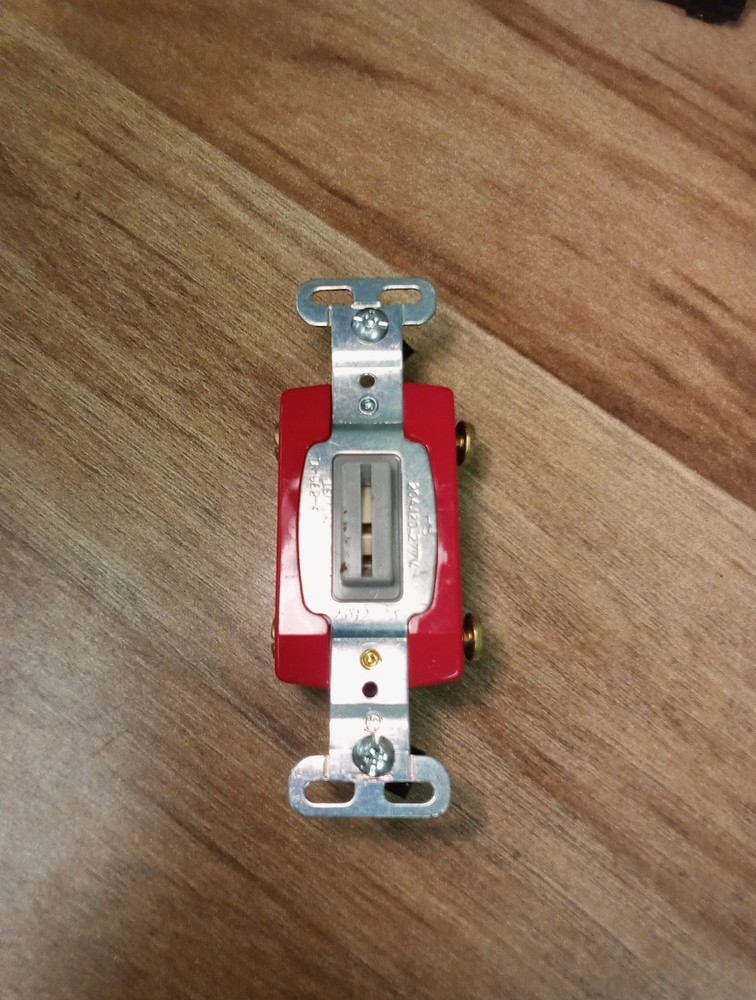 Lagrand Pass Seymour 3 Way Toggle Switch