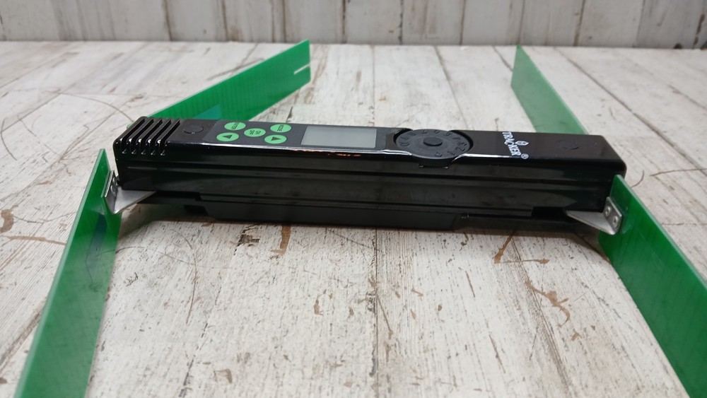 Tracker Radio Location Receiver Transmitter Great Condition.