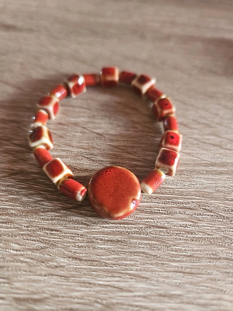 Handmade  Beaded chunky Stretchy Bracelet 7"
