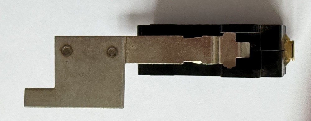 CHERRY E13, 15A SWITCH 125/250 VAC, NO, HINGE LEVER, NOS