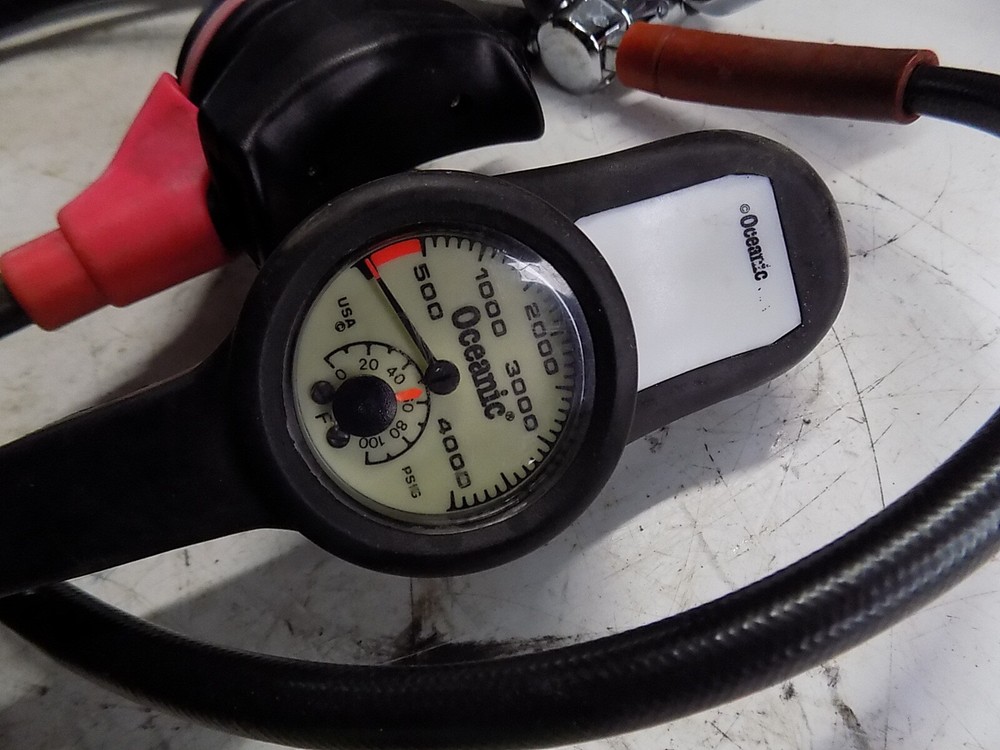 Tusa Regulator Bundle, Oceanic data max II, Oceanic Pressure Gauge, & Compass