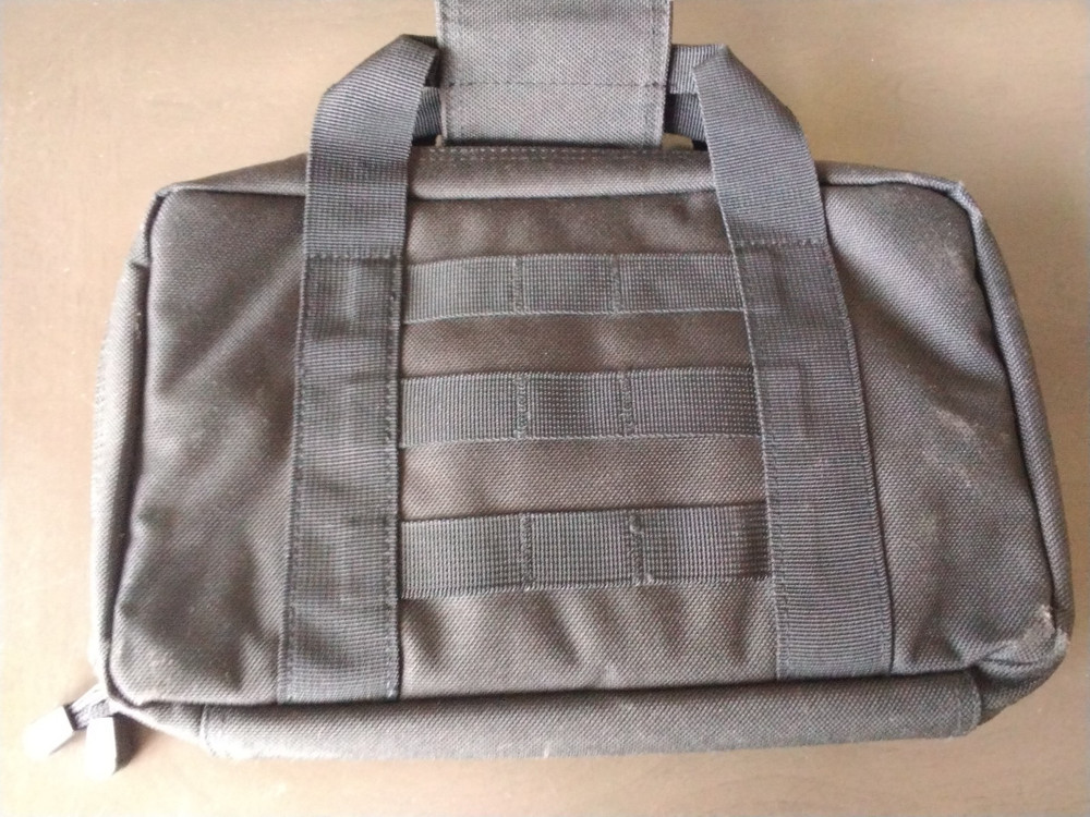 New Black Gander Mountain Softek Two Pistol Case Lockable Zip Closure Mag Holder