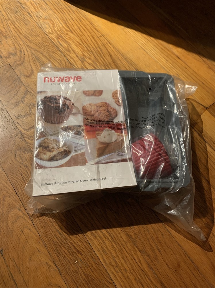 NEW NuWave Pro Plus Oven Silicone 16 Pc Bakeware Set  22160 with Book!