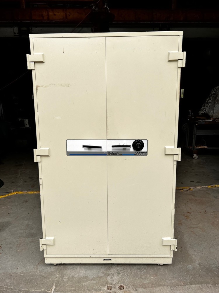 Schwab fireguard media safe model 4068CTS