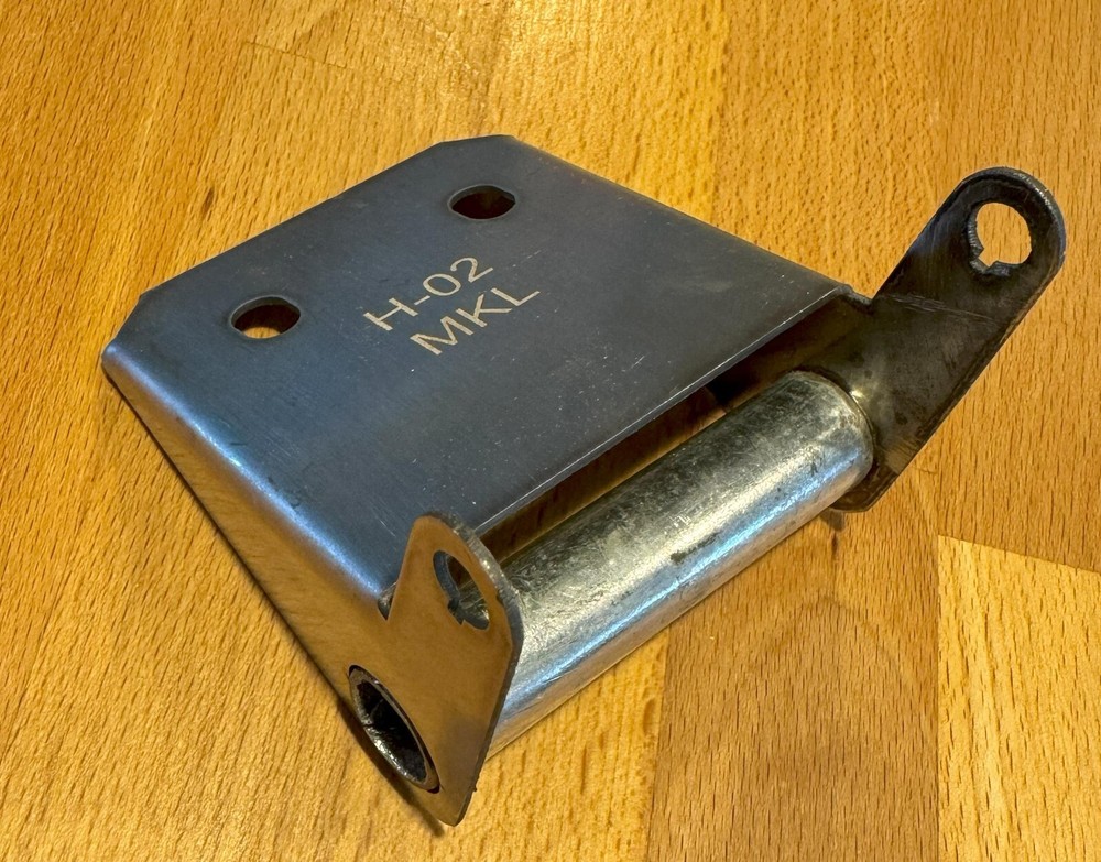 Clopay garage door hinge #02