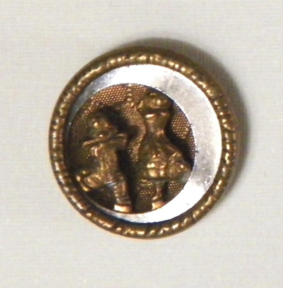 Bb BRASS PIERROT & PIERRETTE ANTIQUE BUTTON Small