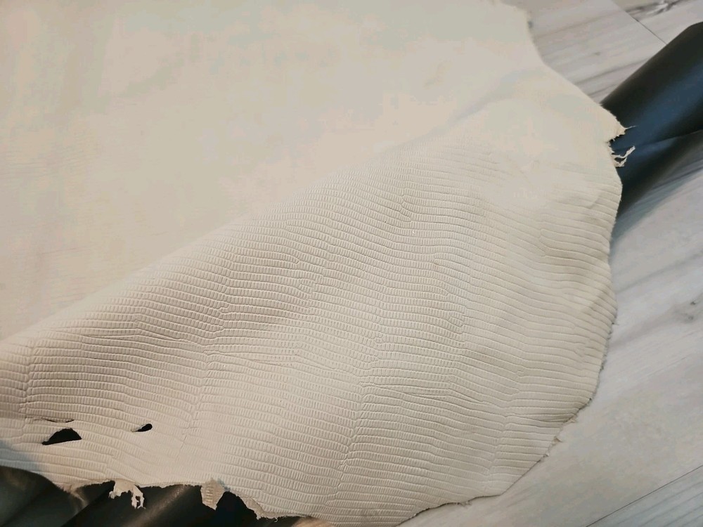 OFF-WHITE LIZARD EMBOSSED SHEEPSKIN LAMBSKIN LEATHER HIDE PANEL,SHEET, SQUARE