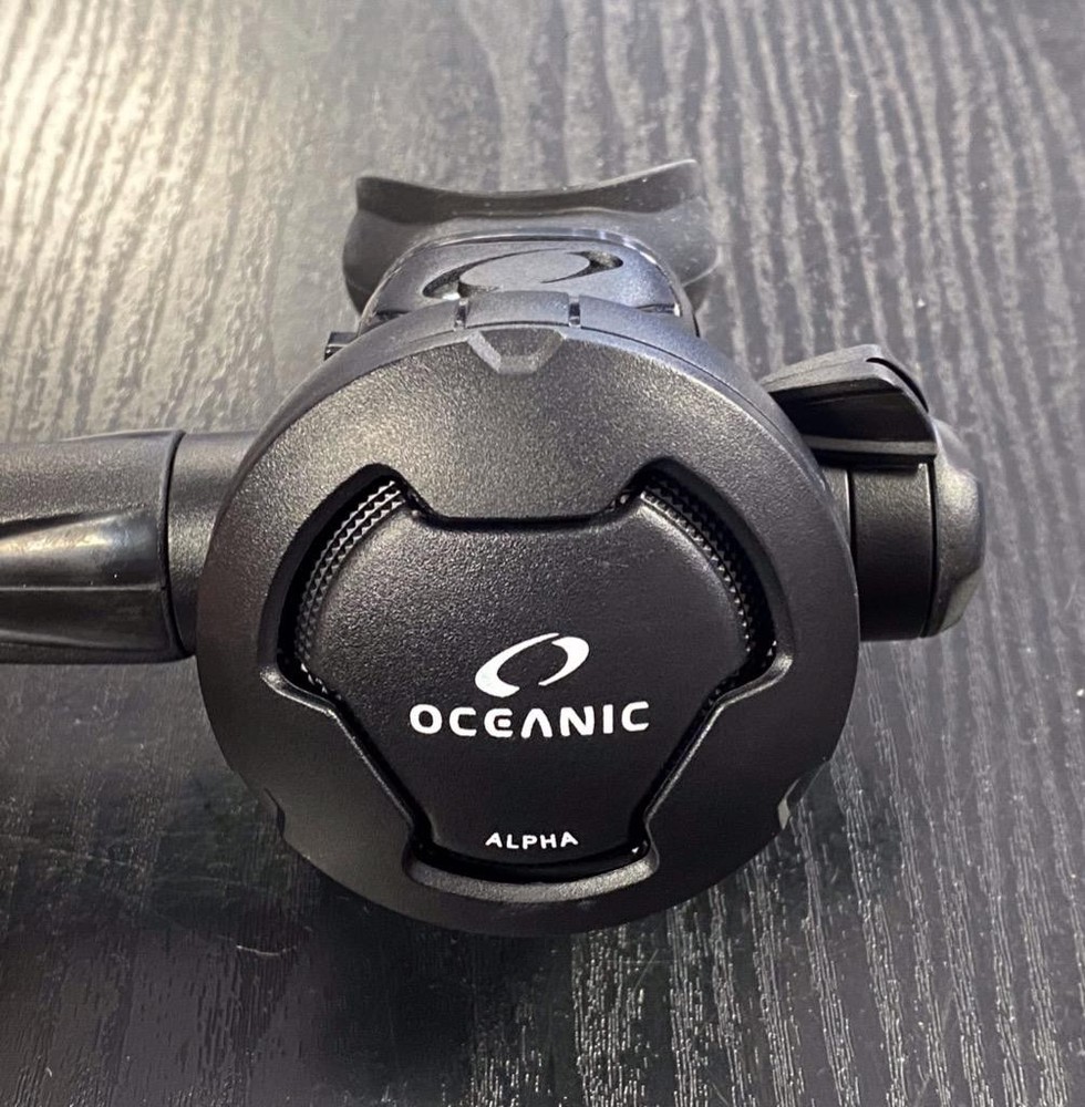OCEANIC ALPHA CDX REGULATOR.